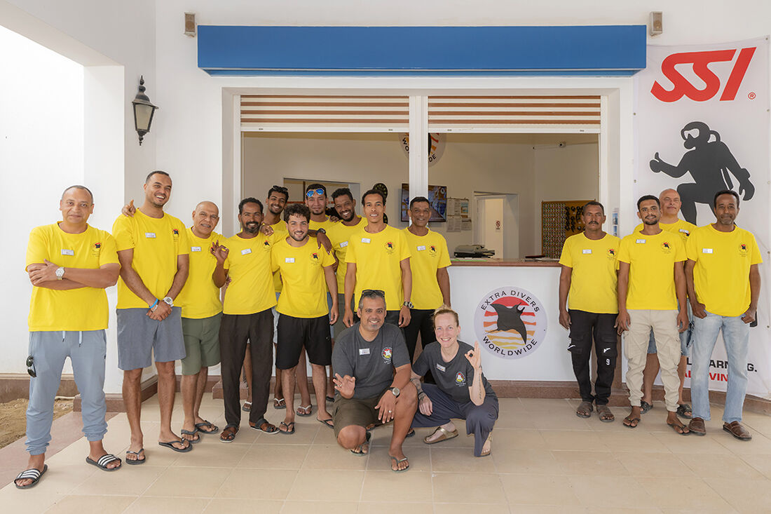 Extra Divers Lahami Bay - Team