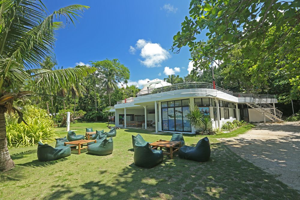 Amun Ini Dive Center