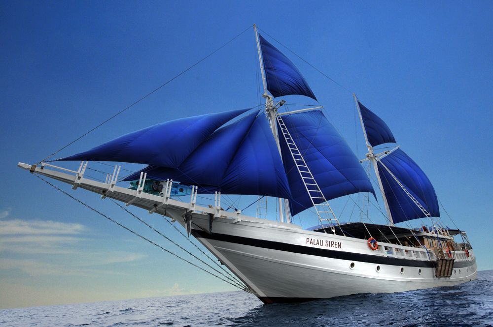 SY Palau Siren