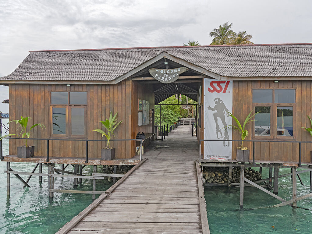 Extra Diver Nabucco Island