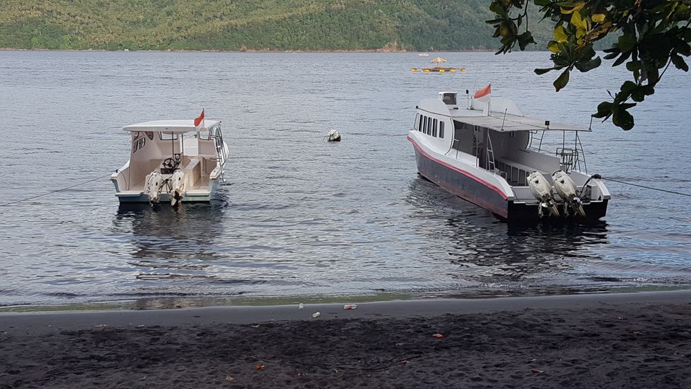 Dive into Lembeh - Boote