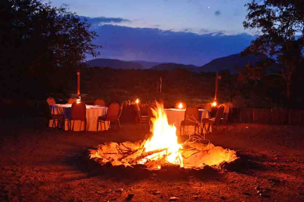 Pestana Kruger Lodge - Dinner mit Lagerfeuer