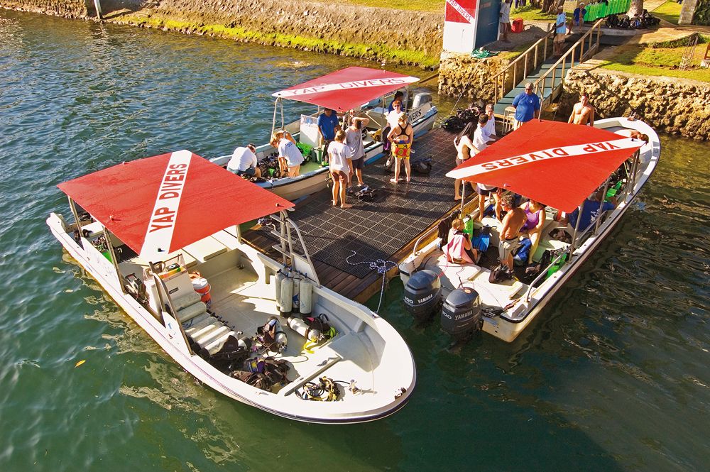 Yap Divers - Boote