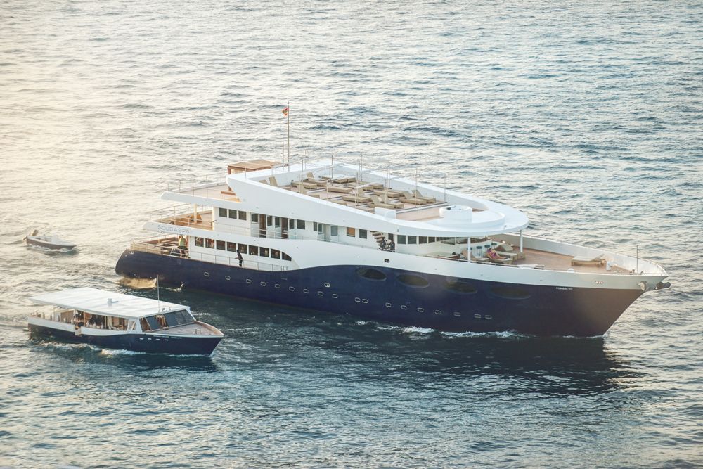 MV Scubaspa Yang mit Dhoni