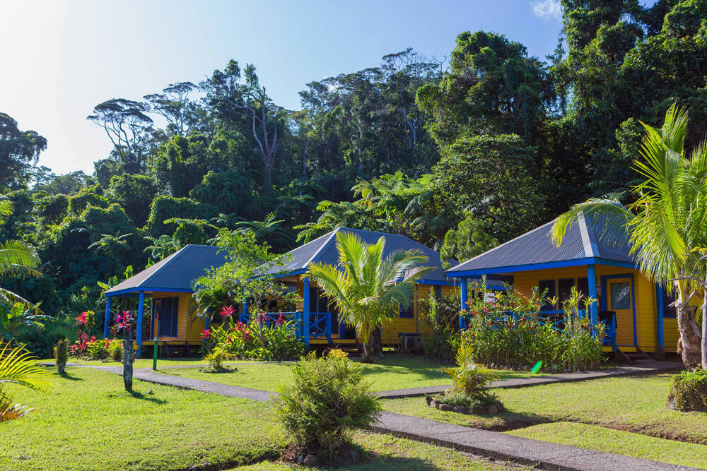 Waidroka Bay Resort - Oceanfront Bures