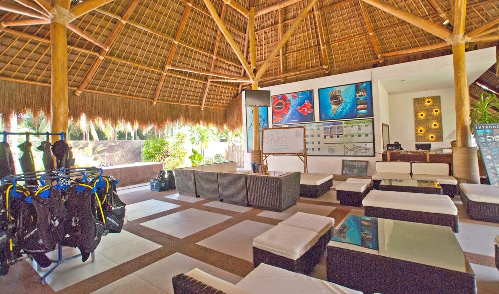 Atmosphere Dive Center